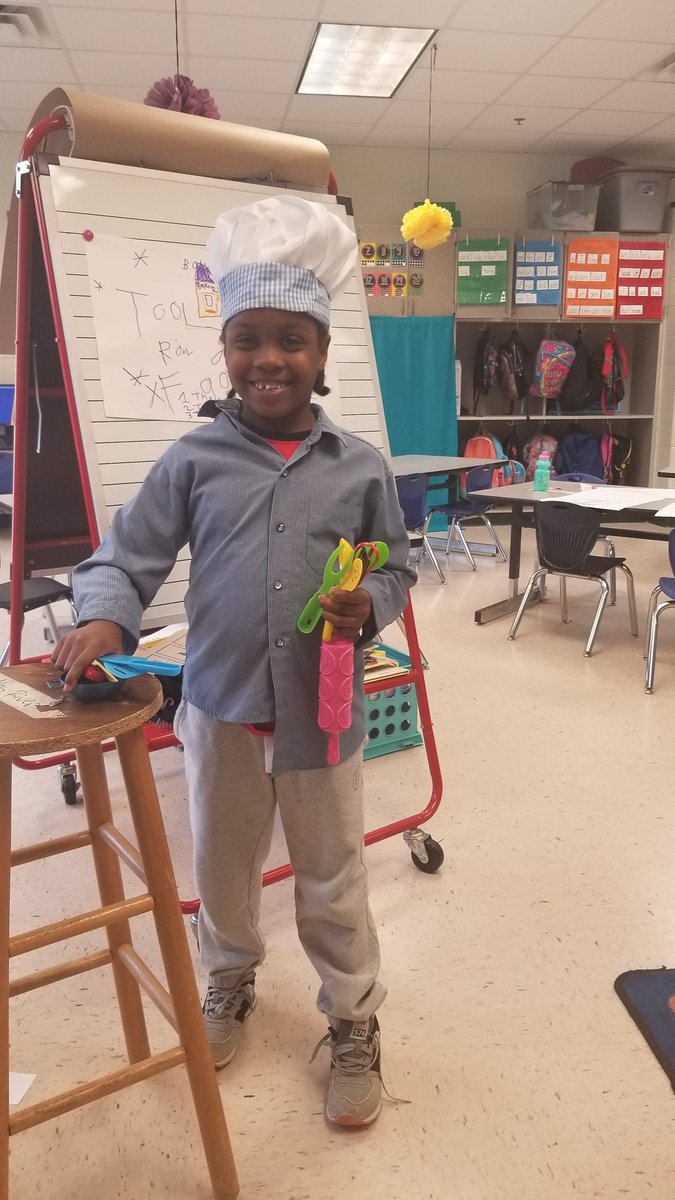mrsevansK's tweet photo. Great ending our PBL unit on Jobs/Community Helpers! The S's did an amazing job on their first presentations! #weRUNasONE #Kindergarten https://t.co/Qm6iT486Uh