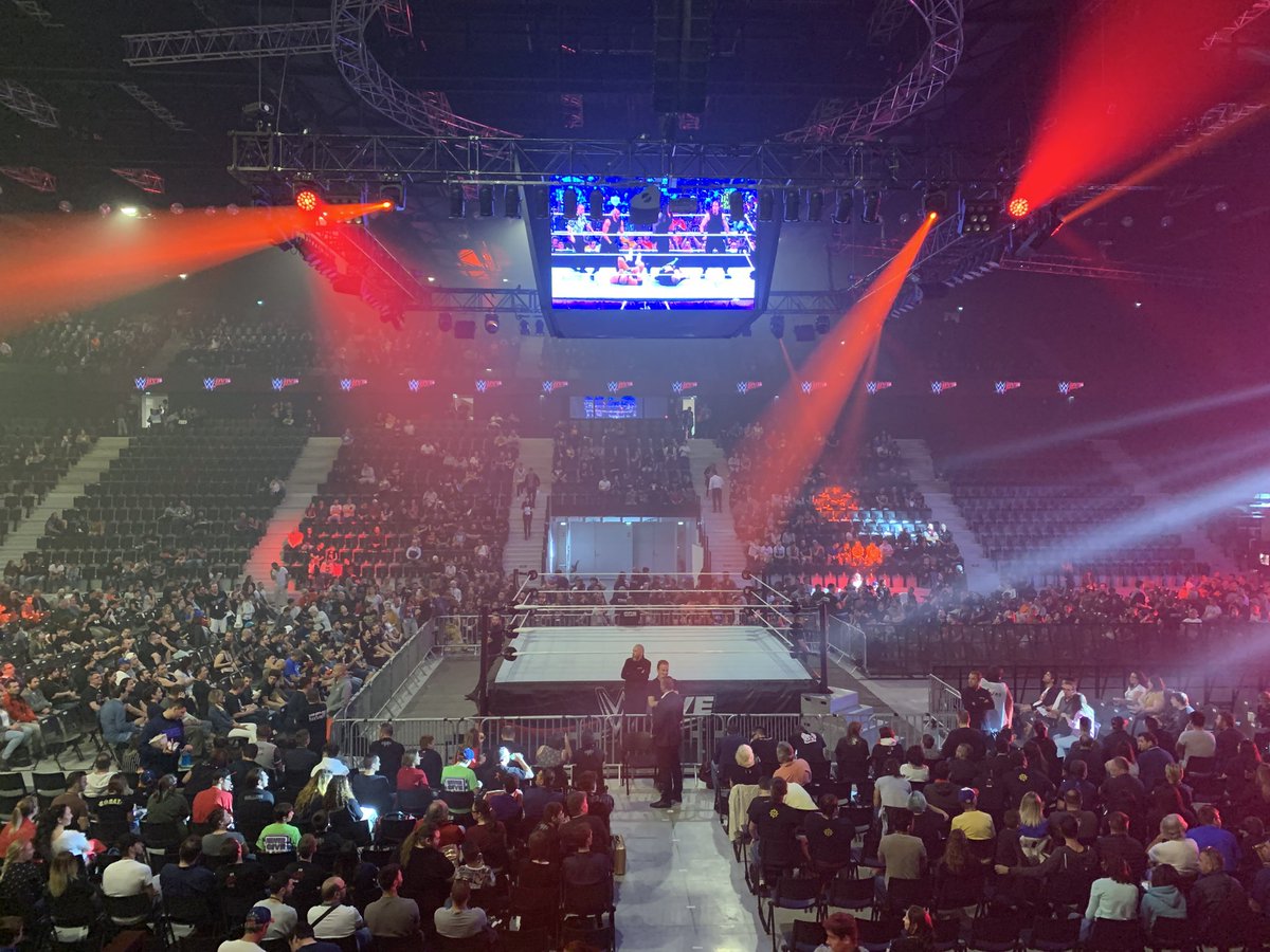 STr3o's tweet photo. #WWEAix #wwefrance À l’Arena d’Aix-en-Provence ce soir ! https://t.co/U7nB5T72uA