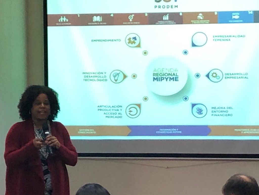 Cenpromype_sica's tweet photo. Nuestra Directora Ejecutiva @miosotisr presenta los avances en la implementación de la estrategia regional #SICAEmprende en el IV Encuentro de Gestores de Políticas de Emprendimiento que se desarrolla en el #9STProdemUY https://t.co/H3fhJ8CzRR