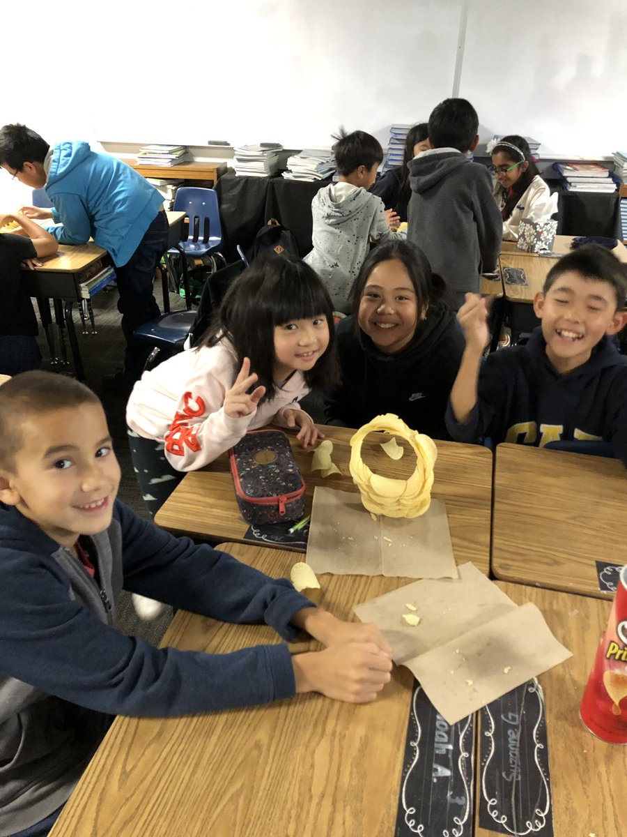 camille_mcquaid's tweet photo. The great STEM Challenge! Can you make a Pringleβs Ring? Fourth grade did a great job! #STEM #fourthrocks @ArcadiaUnified https://t.co/mB3cC9hMYE