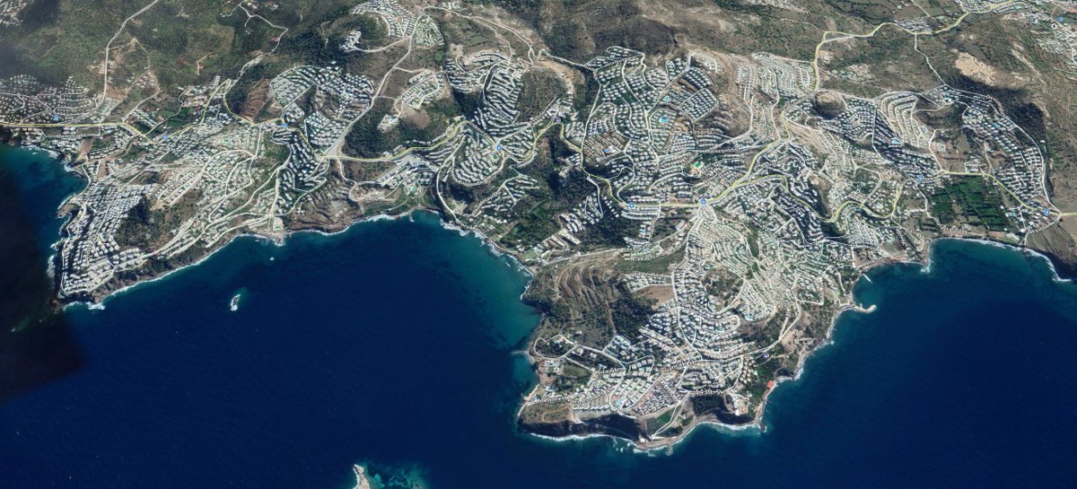 ozcanyuksek's tweet photo. Bodrum, çalınan yarım ada. Doğayı arsa gibi görmek böyle bir şey. https://t.co/lHiyp1oVUH