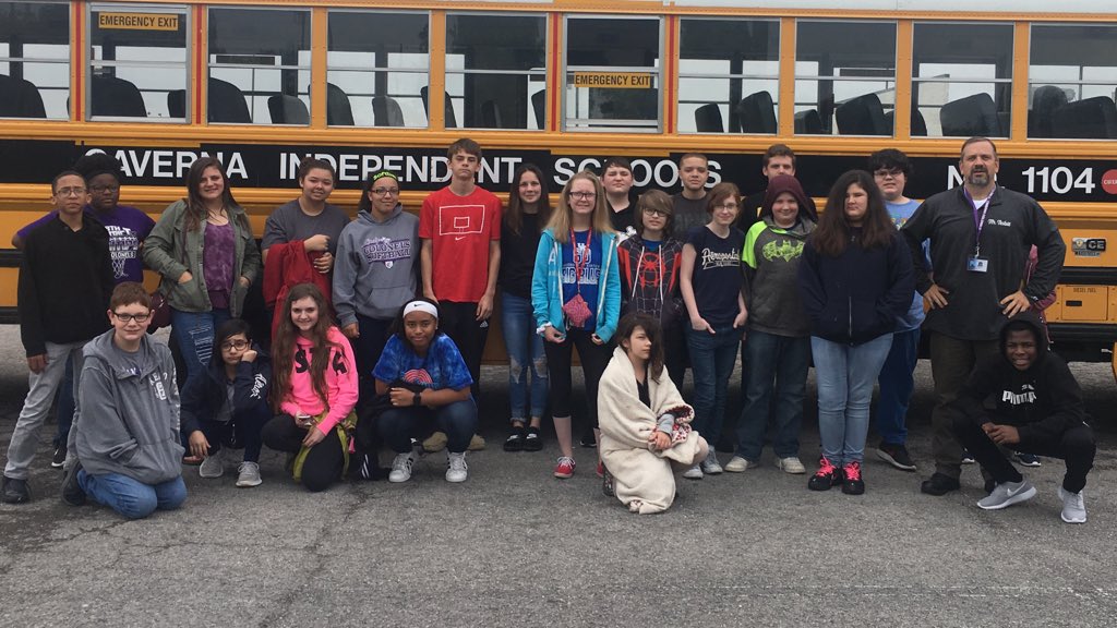 CavernaMiddle's tweet photo. All “A” movie trip to The End Game! Students loved it and there were a few tears shed for their superheroes @CavernaMiddle #allAs https://t.co/EUJ1sr09rp