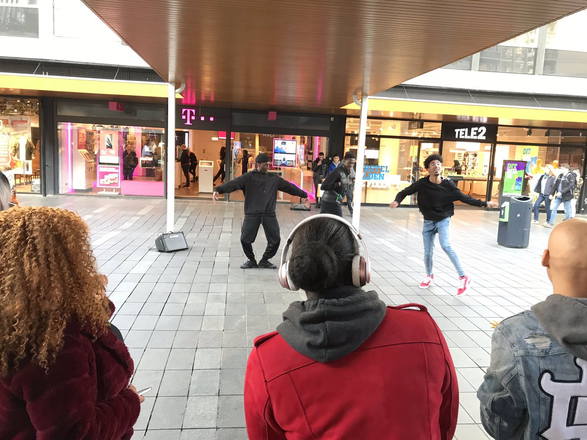 #hiphop #streetart #freestyle #bboys #streetdance #poppin  <a href="/RotterdamLijnB/">LijnB</a>