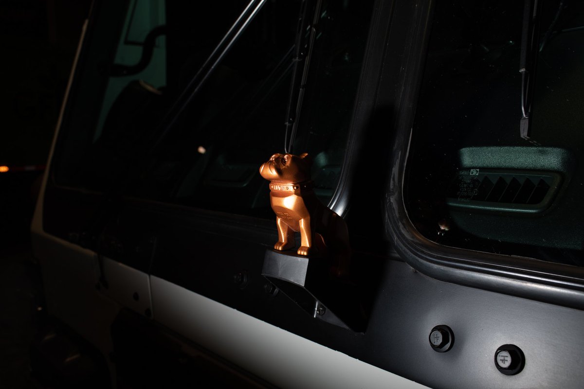 MackTrucks's tweet photo. There's gold. There's silver. Now there's copper. #ElectricLR https://t.co/e32LwNJgiF