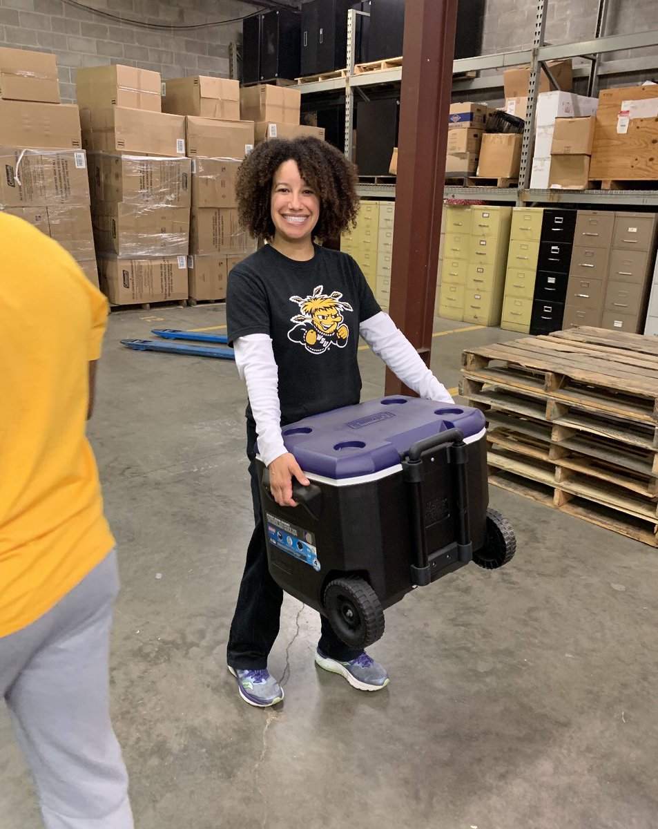 WichitaStateCED's tweet photo. Each semester @thefuseICT organizes A Day of Service. Today this great group of volunteers spent the morning at @unitedwayplains sorting donations in their GIV Warehouse. Love seeing Shockers give back! 🌾 #wsunow https://t.co/lkrCWGS3ou