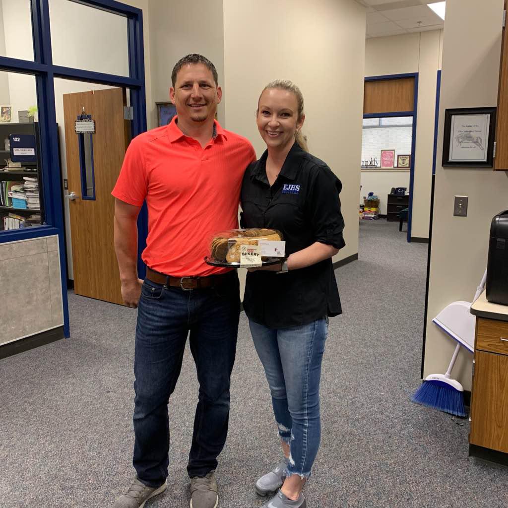 Edna_JH's tweet photo. Thank you BJ Muschalek and Texas Farm Bureau Insurance for delivering cookies to EJHS! https://t.co/Z73bmphASb