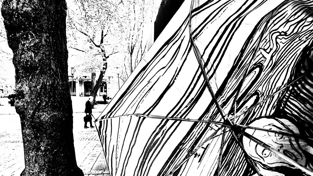 janbarstad's tweet photo. This is scream by Munch pictured in downtown #Oslo today on behalf of #people #democracy #Osloff #Norway #artforfuture #tracesofnorth worldwide. #fridaysforfuture #Norden #Europa https://t.co/qGgyWFEppJ