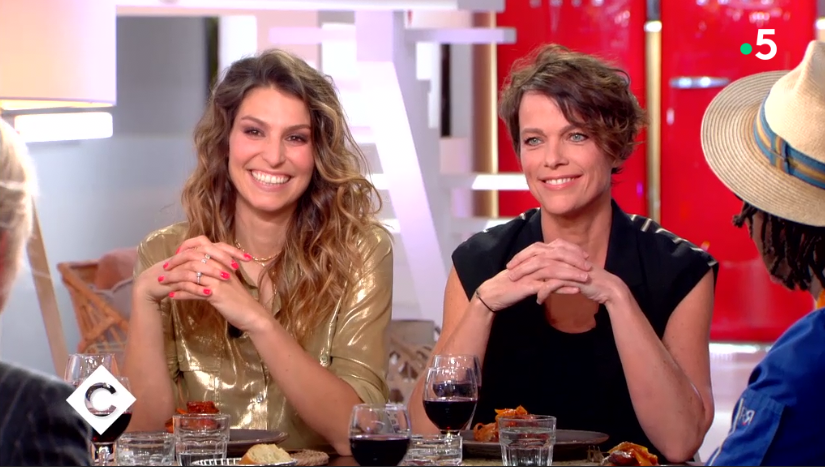 cavousf5's tweet photo. On passe tout de suite à table avec deux femmes d’action : @LauryThilleman et @AnneLeNenCOM !
Le #direct ➡ https://t.co/hqCKJzS1ld  #CàVous https://t.co/okKFijK3bO