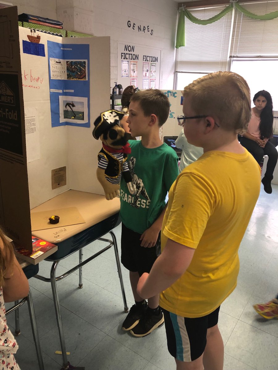Maura_McGlamery's tweet photo. Thank you 4th grade for sharing about your famous North Carolinians! You did an awesome job!! ⁦@bethel_school⁩ https://t.co/a9N3c44BIV