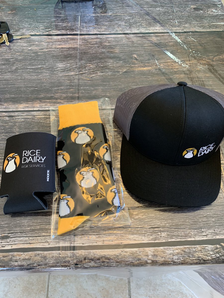 dfaber84's tweet photo. I’m a little hooker for a free hat and a beer koozie from my broker...
@TheRiceDairy https://t.co/Yl70gZnYkL