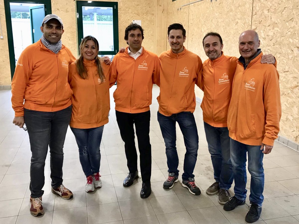 LauraRossi1973's tweet photo. Very busy charity week @PaneQuotonlus ! THANKS to all @DellEMCItalia volunteers for the hard work!!! 👍 @andreacavallot1 @FedericoSuria @massimonovelli5 @MTeresaDandrea @fabrilom @zak965 @DanielaMigli @Laura_Acquaviva https://t.co/sbnS5uBMtm