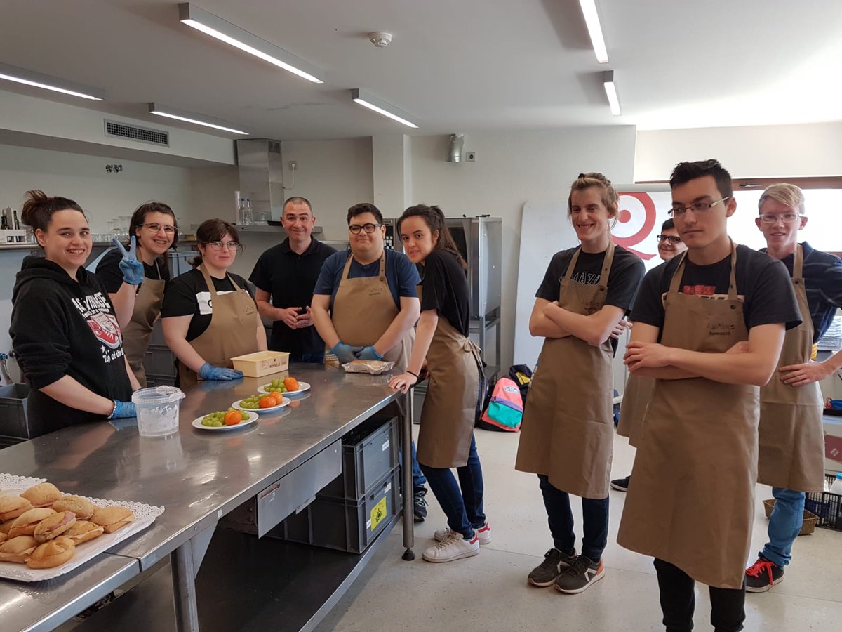 pallaresimma's tweet image. Tanquem les jornades @Ampans amb #ACTAS. Han estat tot un èxit! Gràcies companys del #canonge, @Muntanyolampans i als joves del #programasingulars per la vostra col·laboració.