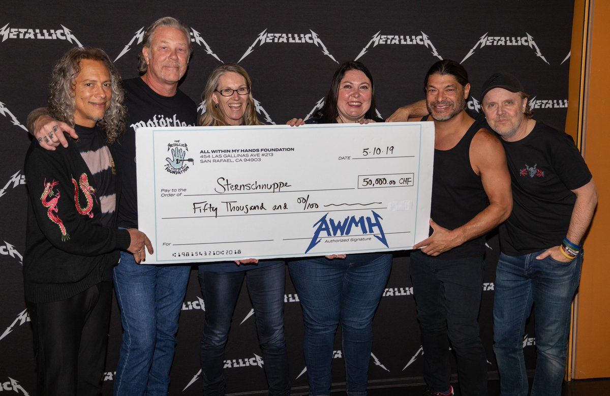 AWMHFoundation's tweet photo. Fans at #MetInZurich helped us raise this money supporting Sternschnuppe &amp; their mission to bring joy &amp; variety into the lives of children &amp; adolescents up to the age of 18 who are living with illness, disability or the consequences of serious injury. #MetallicaGivesBack #AWMH https://t.co/LaMFAPnW9g