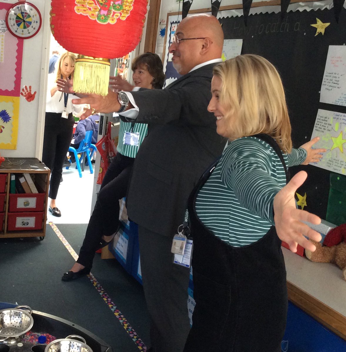 SLT_Worcs's tweet photo. Thank you for coming to visit today @nadhimzahawi @Mark4WyreForest at @PrimaryFranche and joining in with Concept Cat developed by @WordAware @lang4think #balancedsystem #getworcestershiretalking #SpeakUpForSLCN @RCSLTpolicy #amazingteaching
@sar_smith @RosPow1 @BetterCommCIC https://t.co/MvLucELuwp