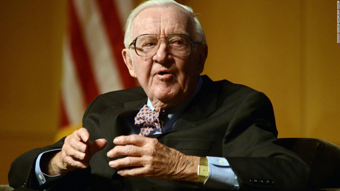 Retired Supreme Court Justice John Paul Stevens says President Trump is 'exercising powers that do not really belong to him' cnn.it/2Vu1ZCu