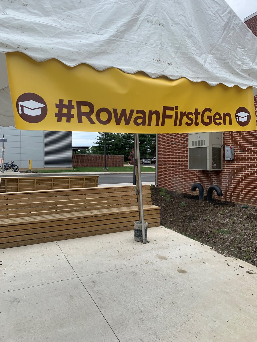 BBullard7's tweet photo. 👀 Can’t wait for tomorrow!@RowanFlying1st #FlyingFirst #FirstGen #RowanPROUD #Rowan19 https://t.co/fxWQTOcr0A