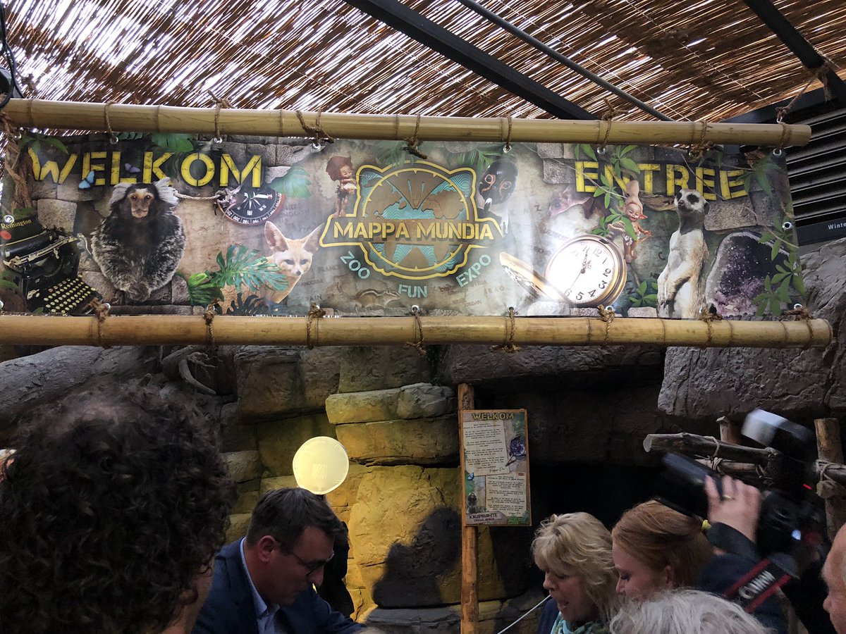 vanessadlcroix's tweet photo. Opening Mappa Mundia in @AVONTURIA. Wat ónwijs gaaf geworden! Een bezoek zeker waard! https://t.co/6HaSVcoduN