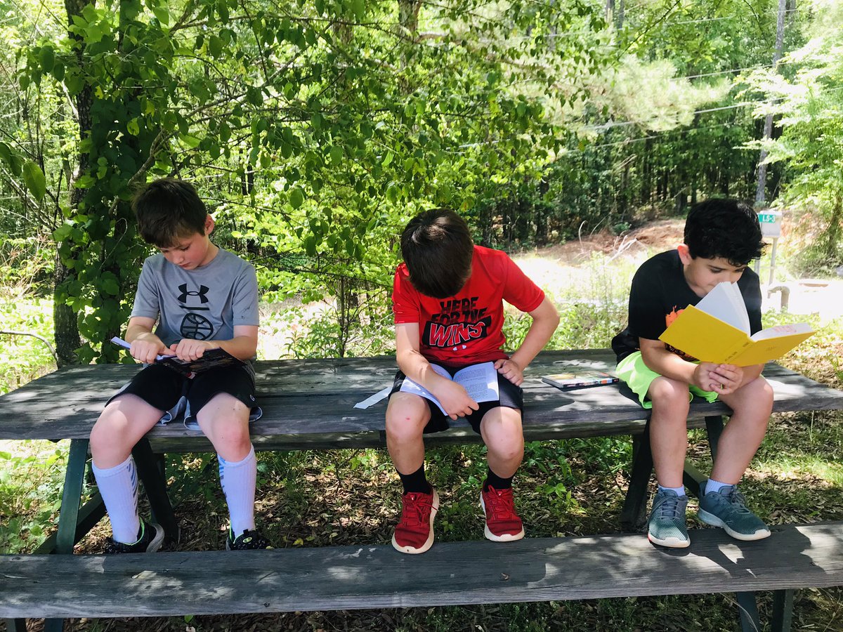 MrsFergusonAES's tweet photo. We had a read-a-thon this week that included themed reading challenges throughout the week. I think the students’ favorite part was getting to read outside. We may have to make this a regular thing. #TribeOnTheMove https://t.co/8VGaPffZwr