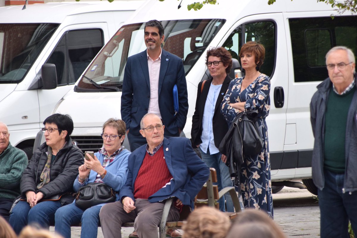 EnekoGoia's tweet photo. Zer hobe eguna amaitzeko alaba trikitixa jotzen ikusten baino? Herreran @DSSMusikaEskola|ren #Emusik jaialdian ari da ikasitako guztia erakusten #Donostia #SanSebastian https://t.co/K3Pyx9eDVA