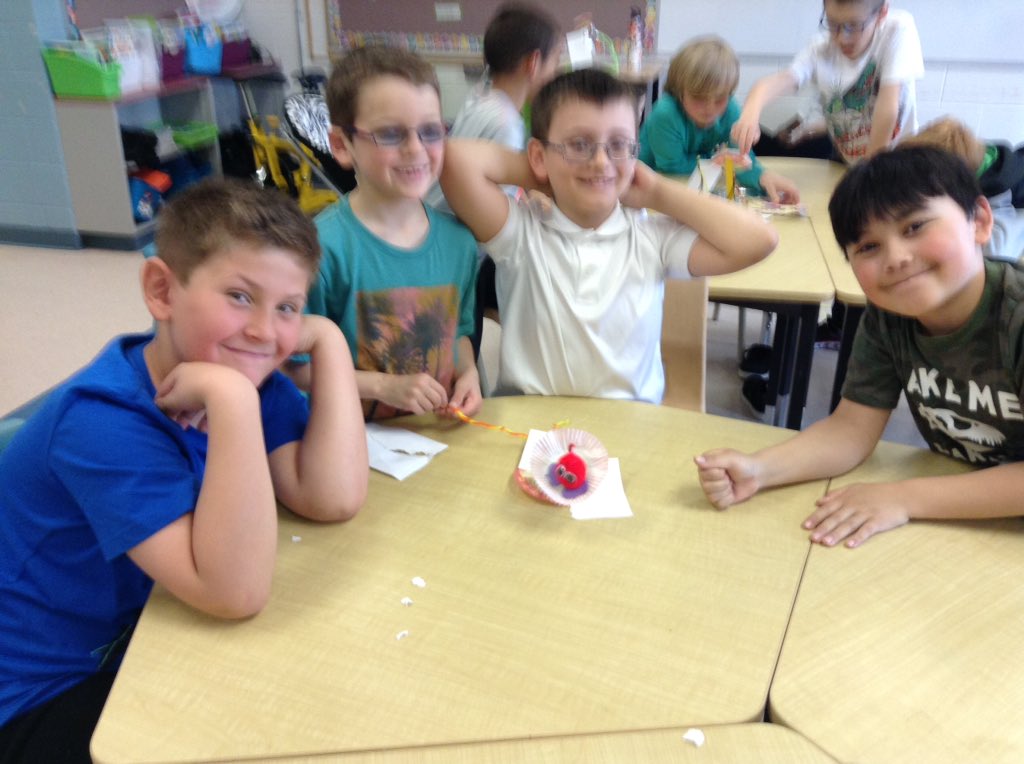 OCSB_MrC's tweet image. 'Help Harry' STEM Challenge with @holyr_nelson! @RedeemerOCSB #stemfridays