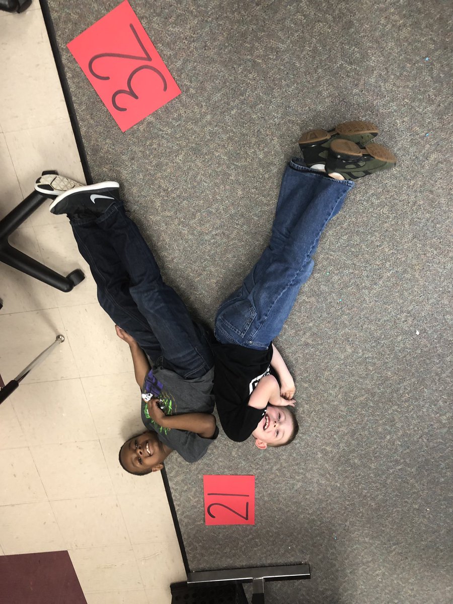 mrsmatott's tweet photo. Greater than, less than or equal to. Some very creative ideas. #WB4K @WestCarthageES @MrsLyndaker1 #tlap https://t.co/H6uU6n21AX
