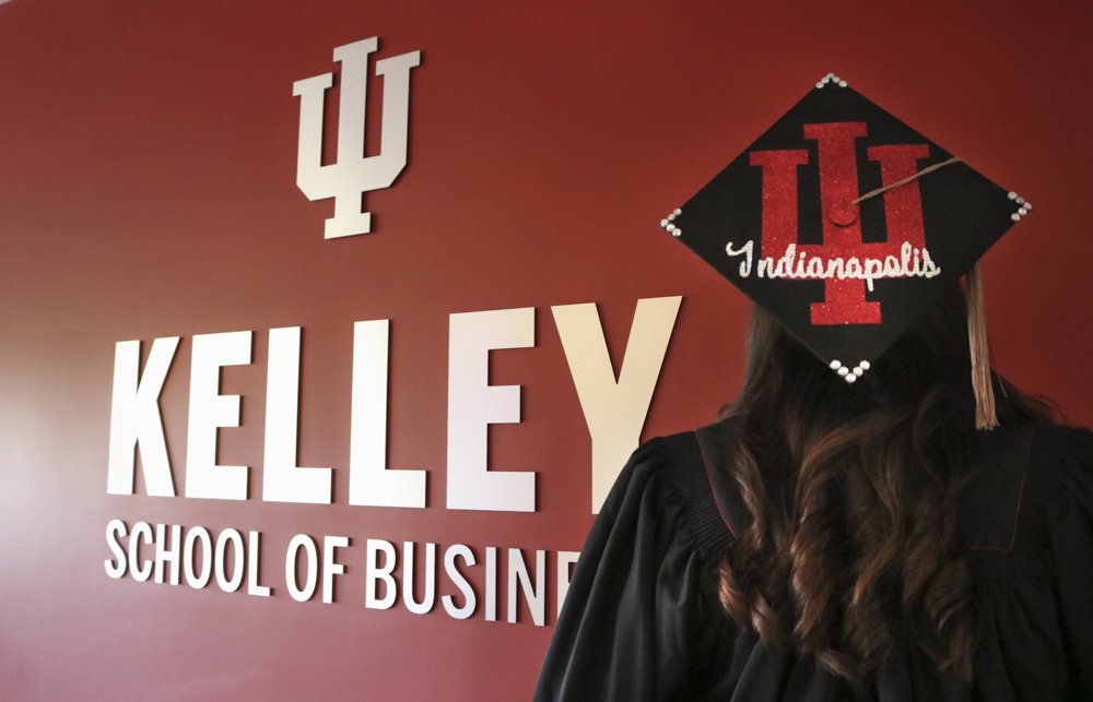 Woah. #IUPUIGrad19 #KelleyIndy #KelleyGrad

📸: <a href="/mamablaire/">Blaire Viehweg</a>