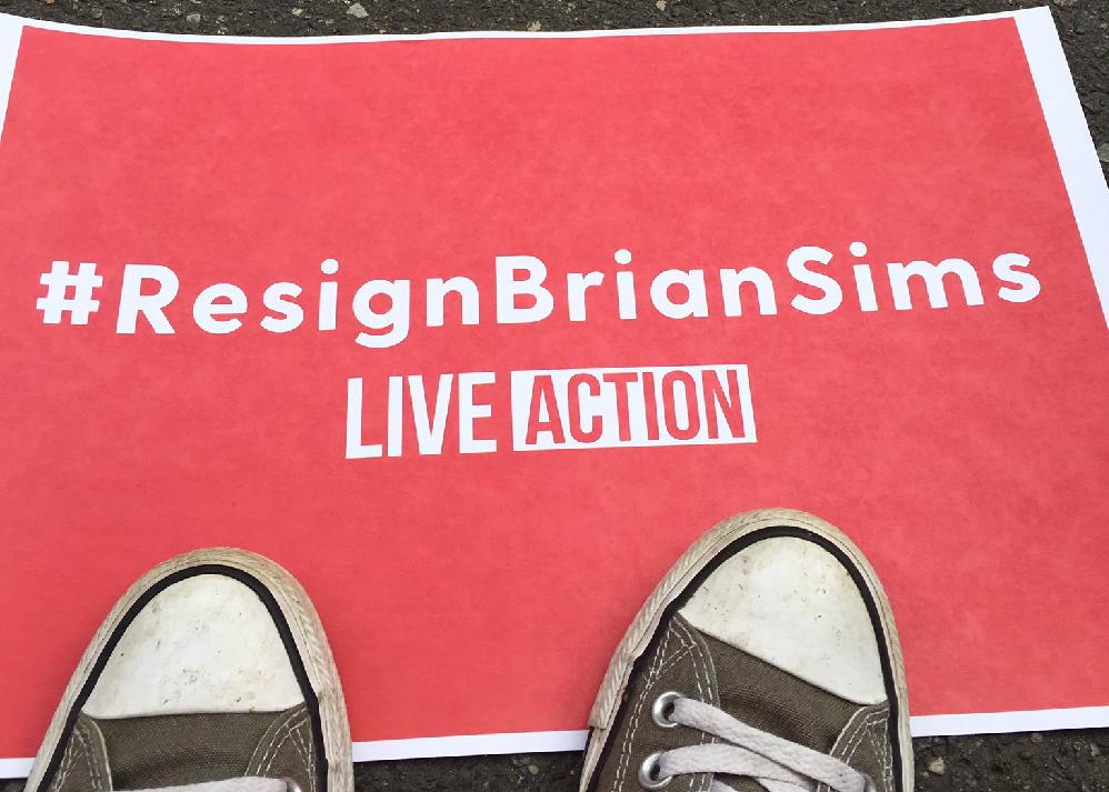 LifeNewsHQ's tweet photo. The petition calling for @RepSims to resign has surpassed 30,000 signatures!

Please sign and share if you haven't already! #ResignBrianSims

SIGN THE PETITION: Rep. Brian Sims Should Resign for Harassing Pro-Life Women https://t.co/0ypzgUc1vf https://t.co/h6TOLlmDA8