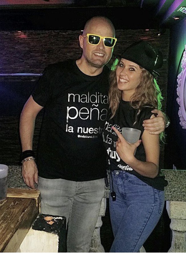 Esta noche vuelve a #SupernovaLeón alguien que nunca debió irse...❤️
Divertida, simpática, única.........qué felices nos hace tenerla con nosotros año tras año!!!
Su nombre? <a href="/raaaqueee77/">Raquee77</a> 
Bienvenida a casa, princesa. 👠💄💋
#MalditaDulzuralaTUYA