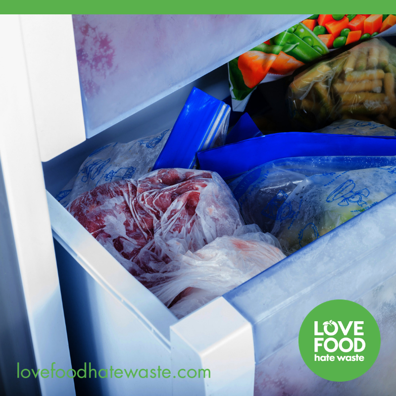 LFHW_UK's tweet photo. π½ Unidentified frozen objects π½
When you put some leftovers in the freezer, remember to label them first - this will help you avoid UFOs lurking in the back of the drawer! βοΈ
#LoveFoodHateWaste #FreezerHero #UnidentifiedFrozenObjects https://t.co/GTO0FRjAJe