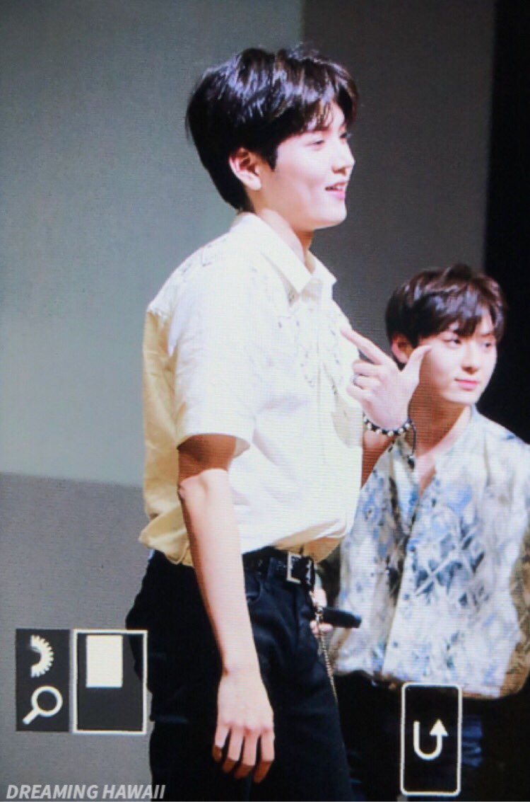 dreaminghawaii_'s tweet photo. 190510 #REN #렌 #최민기 #아천요왕 #지박아소 #밍카엘 #망고
한마음 한뜻으로 민기야 괜찮아!!???!?!?!!! 외치기 있냐고ㅠㅠㅋㅋ https://t.co/xM8ZVyid1B