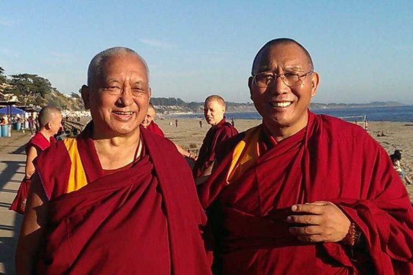 Michaelasmth's tweet image. བླ་མ་བཟོད་པ་རིན་པོ་ཆེ་དང་ཁོང་གི་ཆོས་ཚོགས་ཨེབ་པི་ཨེམ་ཊི་ནས་བྲག་རི་རིན་པོ་ཆེས་བུད་མེད་ལ་བཙན་གཡེམ་བྱེད་ཀྱི་ཡོད་པ་ཧ་གོ་བཞིན་དུ་མི་གཞན་ལ་ཁ་བཙུམ་ནས་བསྡད་ཤོག་ཟེར་གྱི་ཡོད་རེད་པས། ད་དུང་ས་གནས་གང་སར་བྲག་རི་རིན་པོ་ཆེ་ཆོས་འཆད་དུ་བཏང་གི་ཡོད་པ་རེད་པས།
bit.ly/2JfNviL
#LamaZopa #FPMT