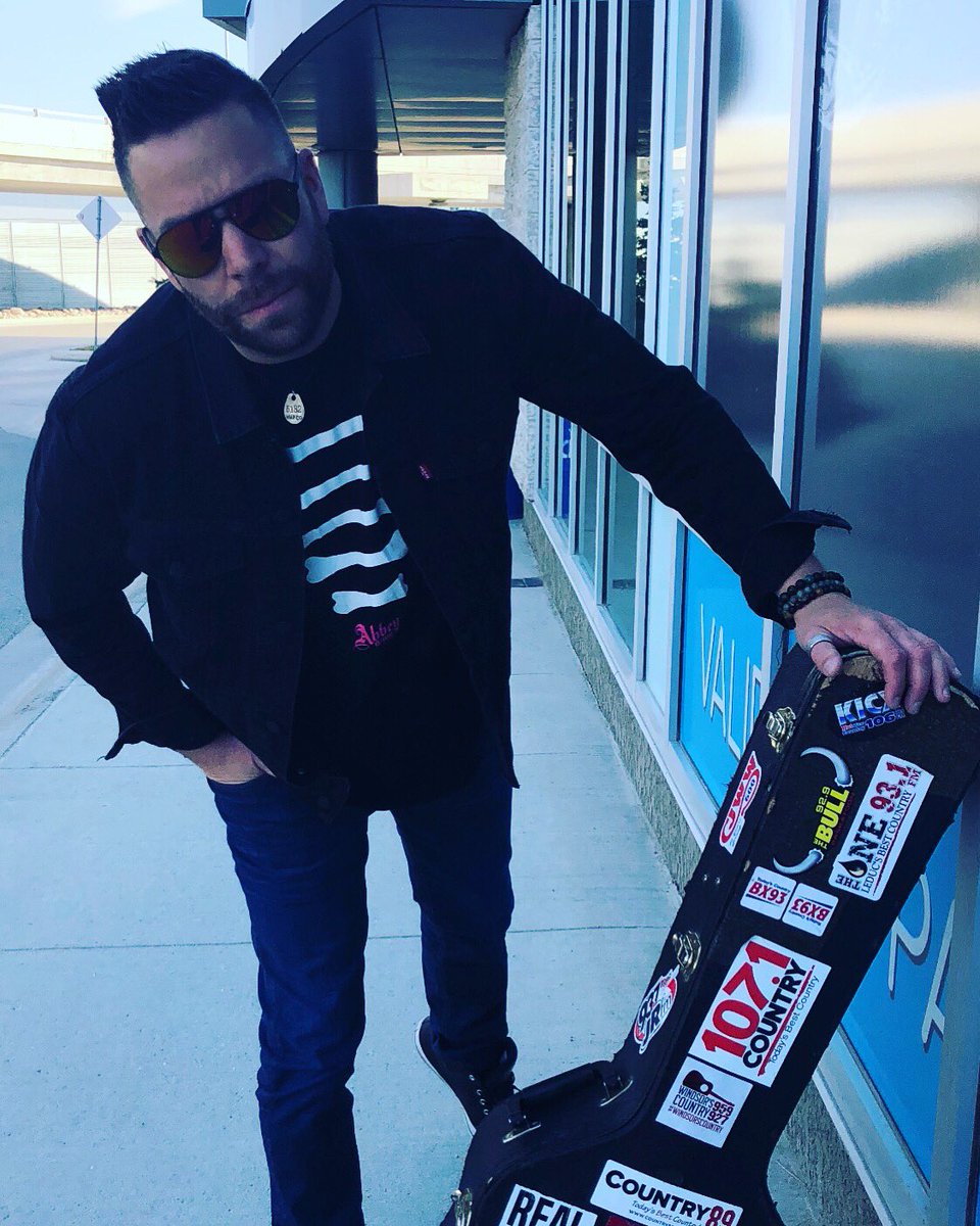 KadoohIT's tweet photo. Just makin my way across the country, Somethin To Roll On promo! Check it and follow along! 🤘🤘 https://t.co/r8qjAX1D6A