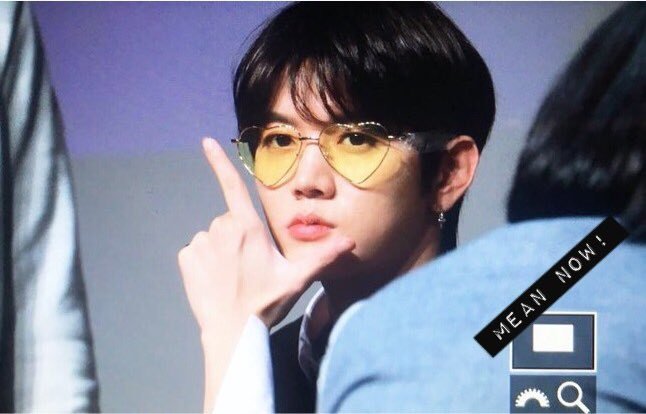 nuestZ's tweet photo. 2017             👓😎🤟🏻                 2019 https://t.co/e1AnbuDqwU