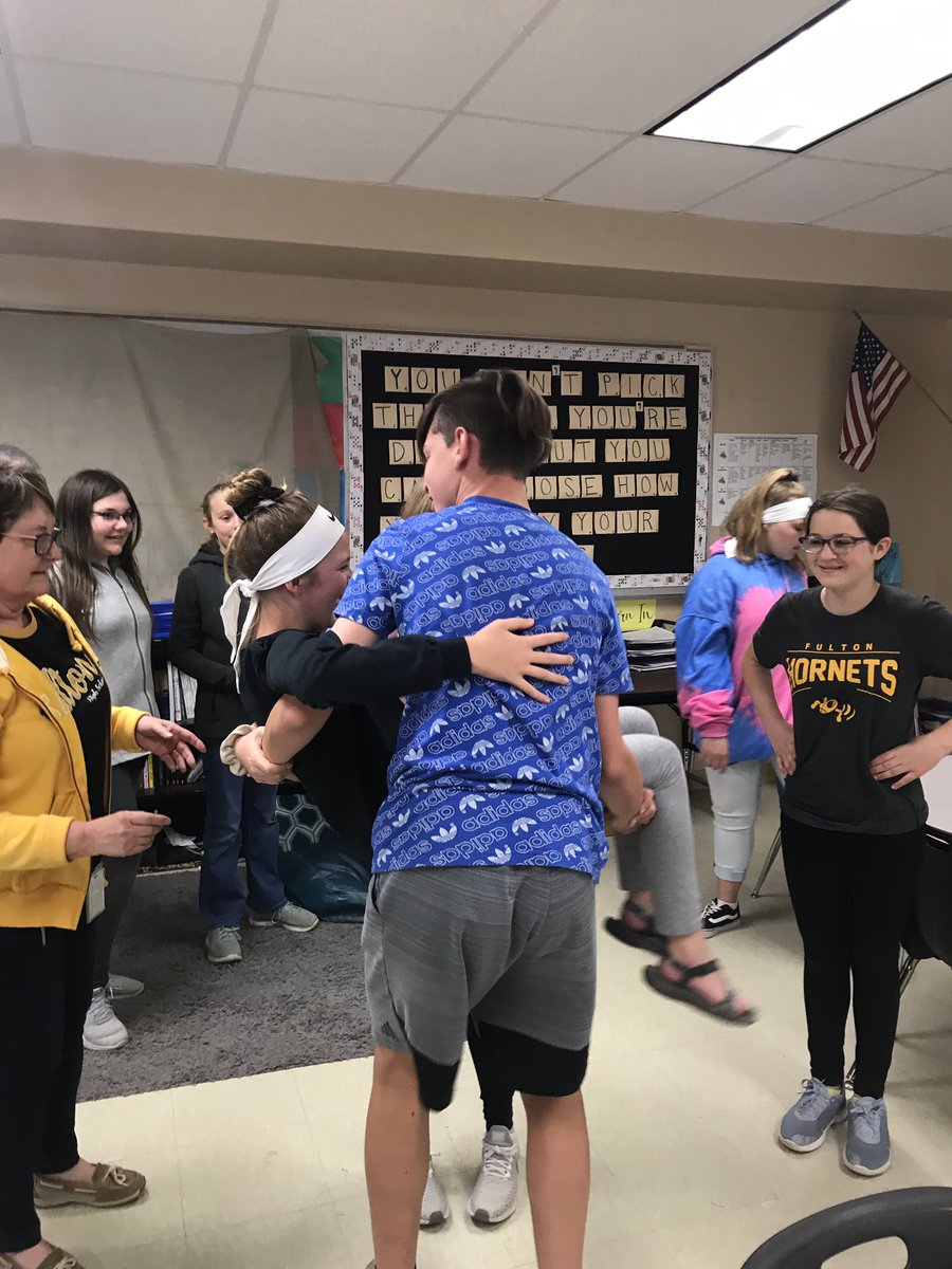 ChiltonELA's tweet photo. More students teaching students! #fmsteach #fpslearn #fultonproud #gameon #houseday #firstaid https://t.co/92X9aumJkq
