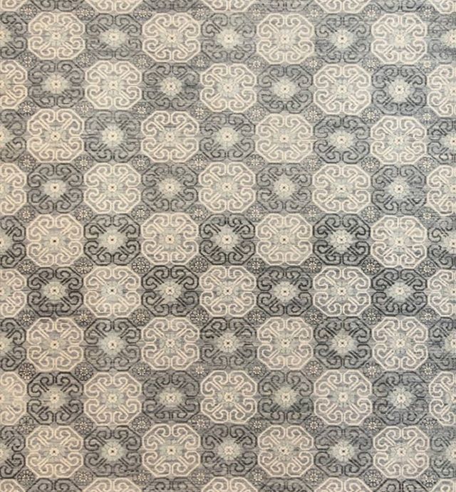 BluePaisleyRugs's tweet photo. Modern, Sleek &amp; Elegant 💛

Ganga Collection

Our Ganga Collection is hand knotted with the highest quality of New Zealand wool making it super durable for heavy traffic and very easy to clean. Their modern patterns and soft toned color combinations make it the perfect rug fo… https://t.co/xljLMkXolt