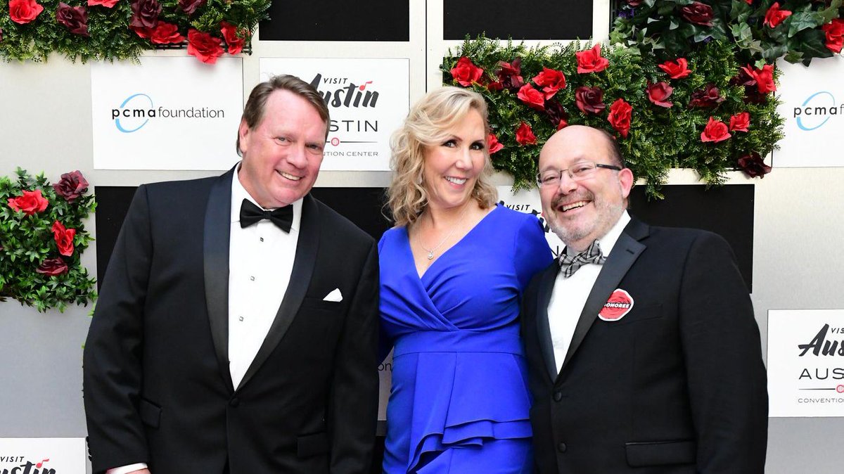 pcmahq's tweet photo. Our #PCMAVA Red Carpet photo album is live! See all of the glamour from the 2019 Visionary Awards: https://t.co/KiyP1FP1mm https://t.co/R2bVjr3Zdo