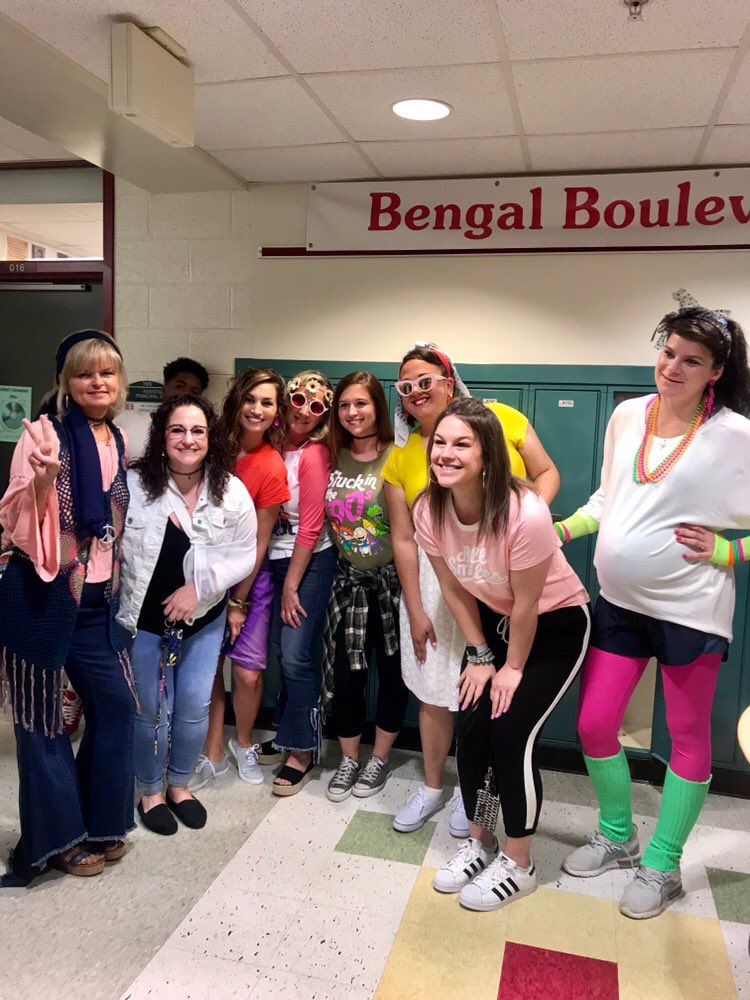 Mrs_RogersTMS's tweet photo. Decade Day 💫 at Talley #talley212 #Bsdpride #chooseBSD https://t.co/R4EGF5rHFW