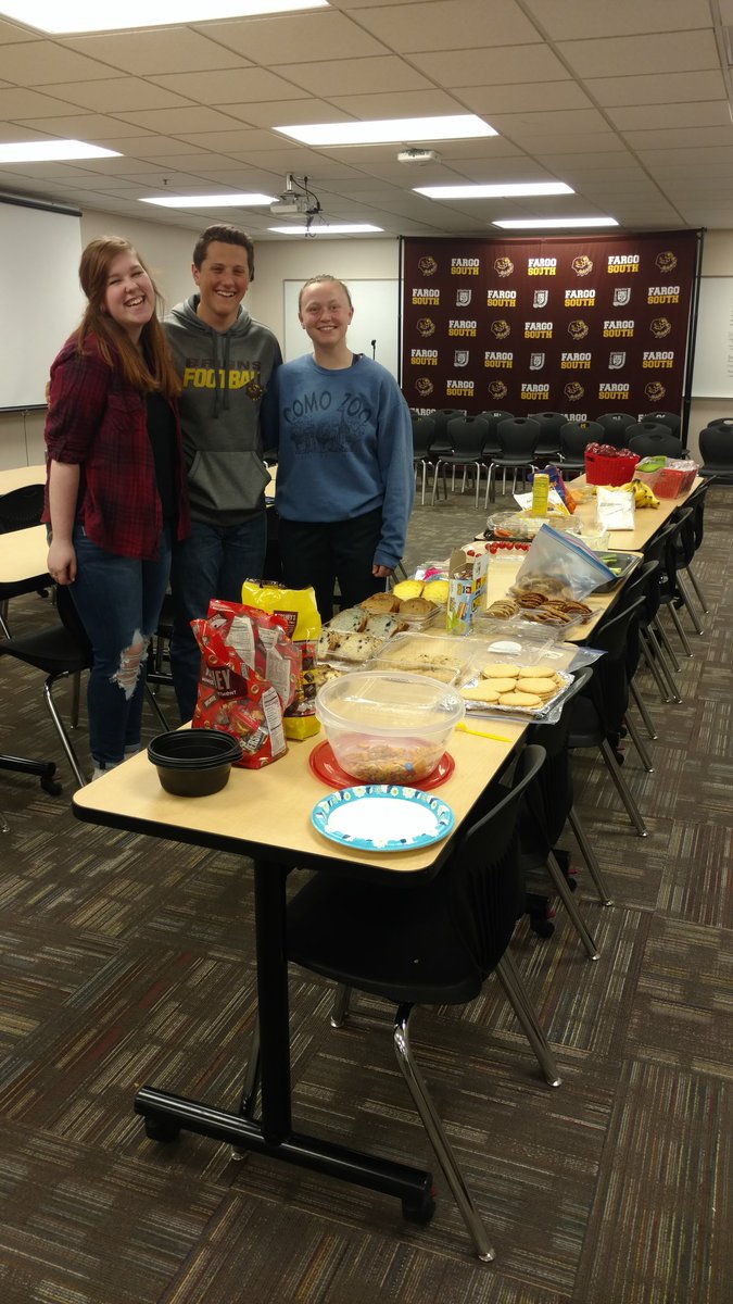 Fargo South High On Twitter Treats From The Bruin Student Council Pta Applebee S And Caribou Were Available And Delivered To Staff And Teachers Today Greatly Appreciated Staffappreciation Https T Co Ofz0yibdkb