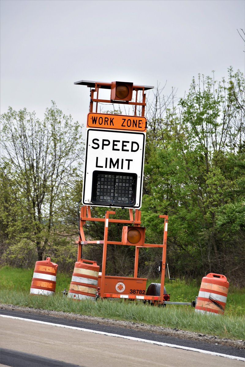 HillandSmith's tweet photo. When driving through the active work zone on I- 70 West keep an eye out for roadside workers, variable speed limits, and all the smart technology keeping everyone safe! #TravelSafeWorkProtected #SaferRoadsSaveLives #ITS #SmartWorkZone https://t.co/XMHLiGKL0t