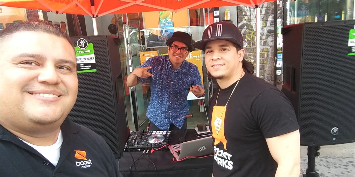 Boost_TonyP's tweet image. Mothers day event kicks off @ High Speed Wireless 4149 Broadway NY, NY
Join us for 🎼🎧🎉 Music, food and Boost Mobile give-a-ways #FlowersForMom
Today/Now thru 6 PM #HappyMothersDay #BoostNYC 
@shawnatspg @JayMiglionico @anewton_SPG