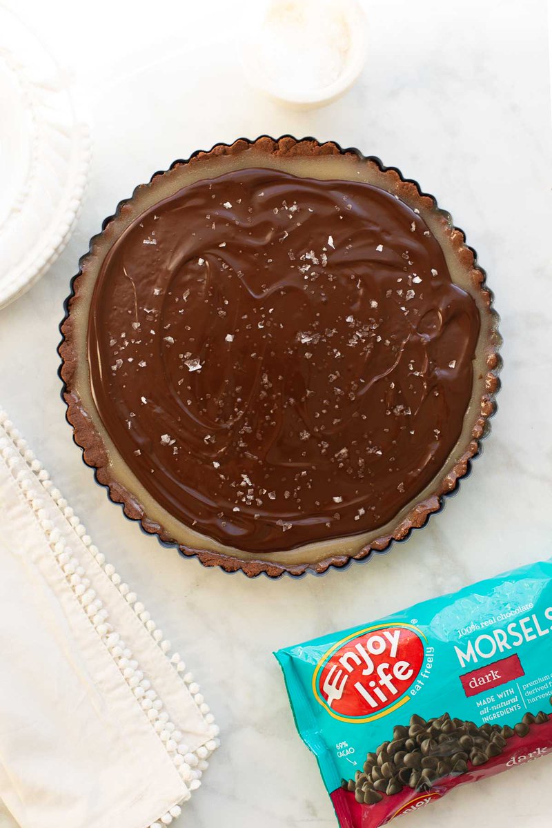 meaningfuleats's tweet photo. It’s no secret I love @enjoylifefoods chocolate! I use it all the time and love that it’s gluten-free AND dairy-free. I'm giving away a box of @enjoylifefoods goodies on my Instagram! https://t.co/wahkGG4Y8j #Enjoylifefoods #celiacawarenessmonth https://t.co/sz8cKoZ9kK