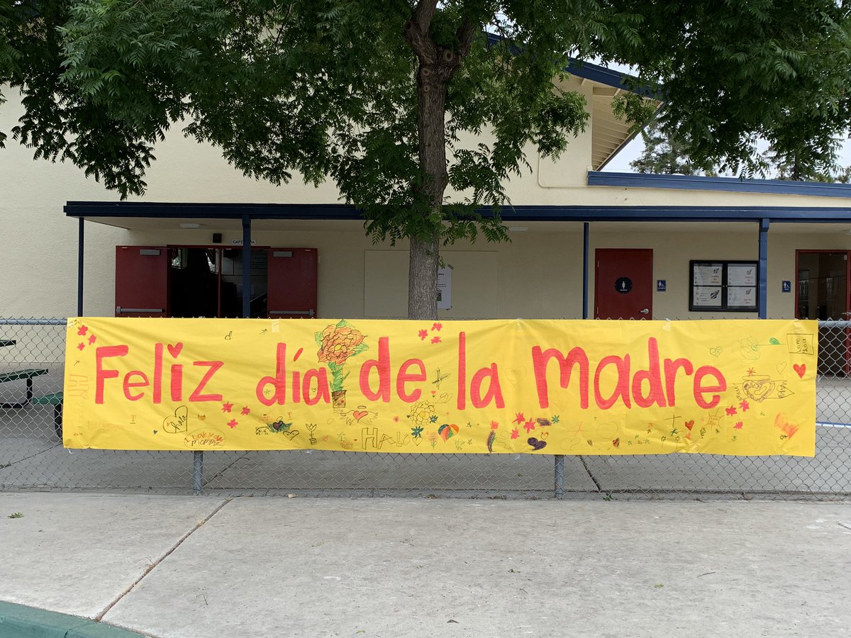 LisaMcdannel's tweet image. Inaugural Día de las Madres celebration at Roeding! Our adorable PK and Kinder DI students, along with our Parent Literacy Group and Cooper’s Folklorico group came to celebrate our wonderful mothers. @fresnounified  @RoedingRockets  @BobNelson_FUSD