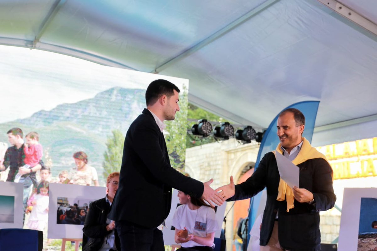 EUinAlbania's tweet photo. Winners of the volunteering story competition, "Why I Volunteer?" Arbër Hajdari, Valbona Reçi and Alfred Muharremi discussed the importance of altruism in making Albania a better place. #PowerofYouth #EuropeWeek2019 https://t.co/FNxeEK1S8E