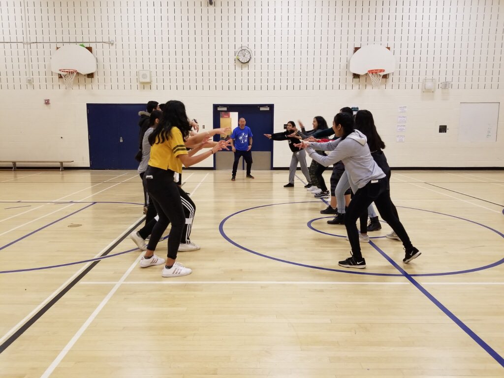 NPSSwellness's tweet photo. Low org games with @NPSSDrama and @aydz17 #WellnessWeek https://t.co/FHdw4Ypyz5