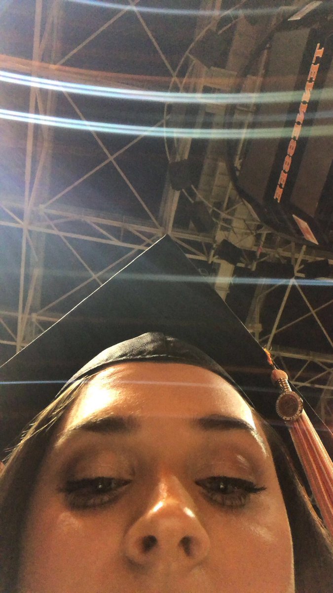 kaleighn_belle's tweet image. Got games? #UTGrad2019
