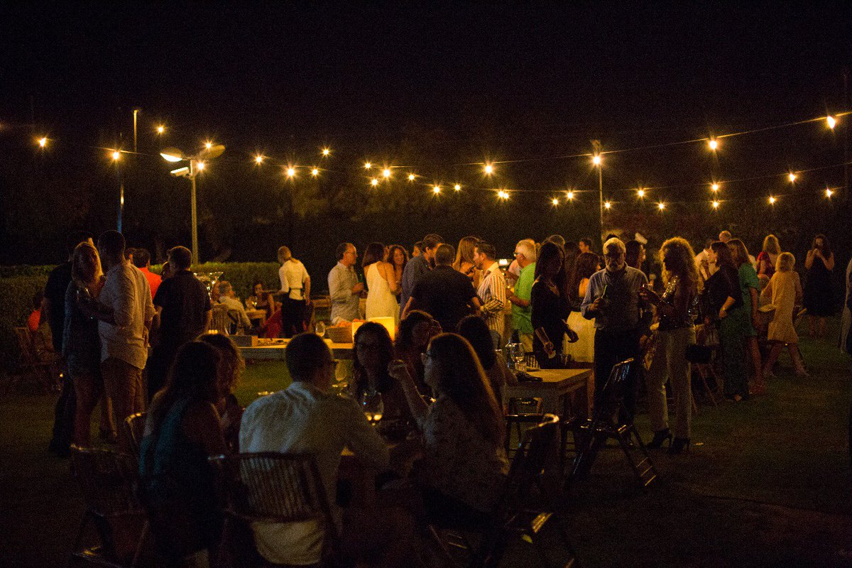 Es tiempo de noches de jardín, la terraza de Petímetre tiene muchos motivos que mostrarte para disfrutar del verano ☺️

petimetrerestaurant.com
965 29 74 76 📞
#Petimetre #restaurant #SanJuan #Alicante #golf #summer #terrace