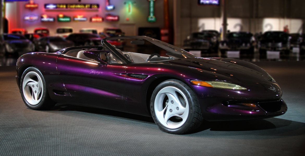 gmbeatonline's tweet photo. For today's #FlashbackFriday trip back in time, we're traveling to 1992 to take a look at the @Chevrolet #Corvette Stingray III. Stay tuned throughout the day for our posts about this intriguing concept! (Photo Credit @GM) #GMBfeatures https://t.co/2OataI1eVe
