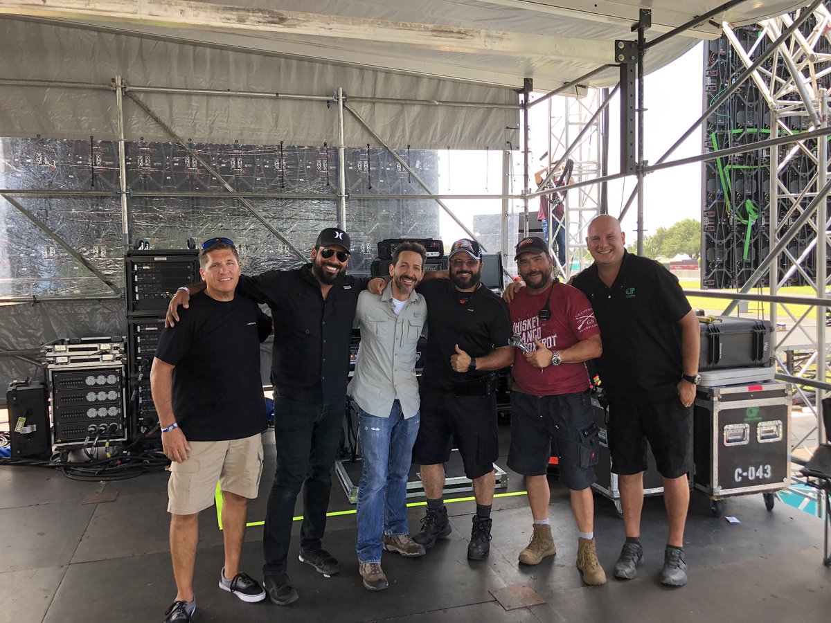 Spoonbeach's tweet image. Show time! #rollingloud #cameradirector