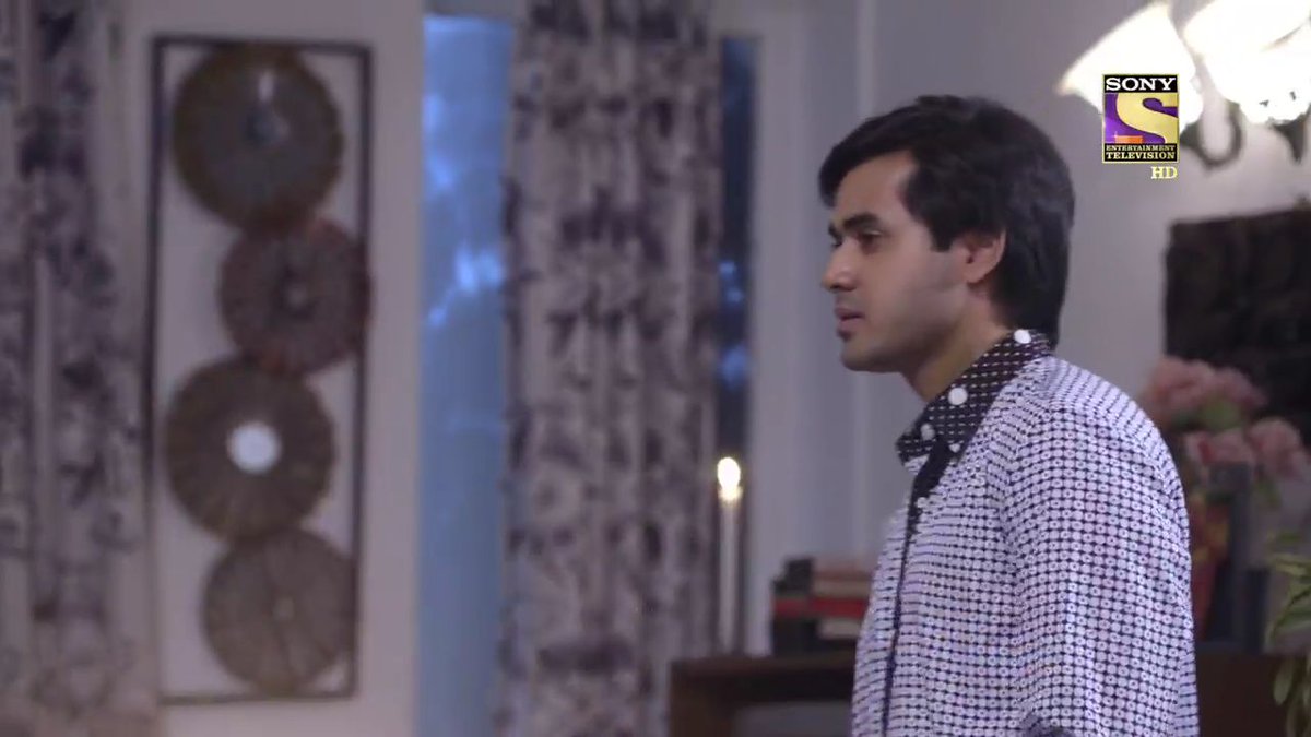 That happy shock seeing his abode decorated, that smirk of getting that most awaited surprise, finally seeing his beautiful wife gracing his gift & making it worth.You could easily feel his happiness, surprise n excitement in that smirk. #YehUnDinonKiBaatHai