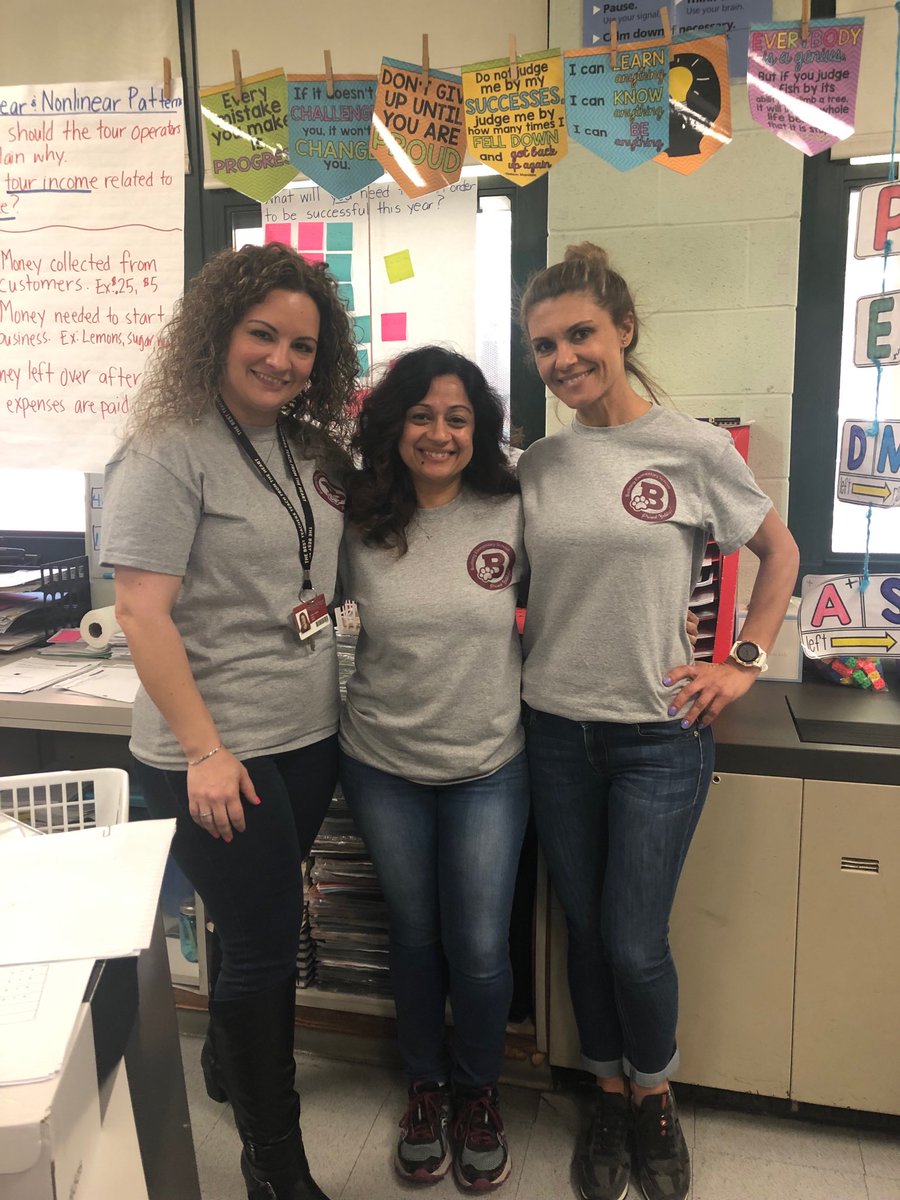 BudlongIlt's tweet photo. Middle school math team https://t.co/OMtuYbm3vJ